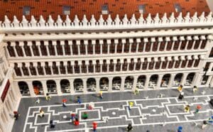 Come ti Lego la Piazza