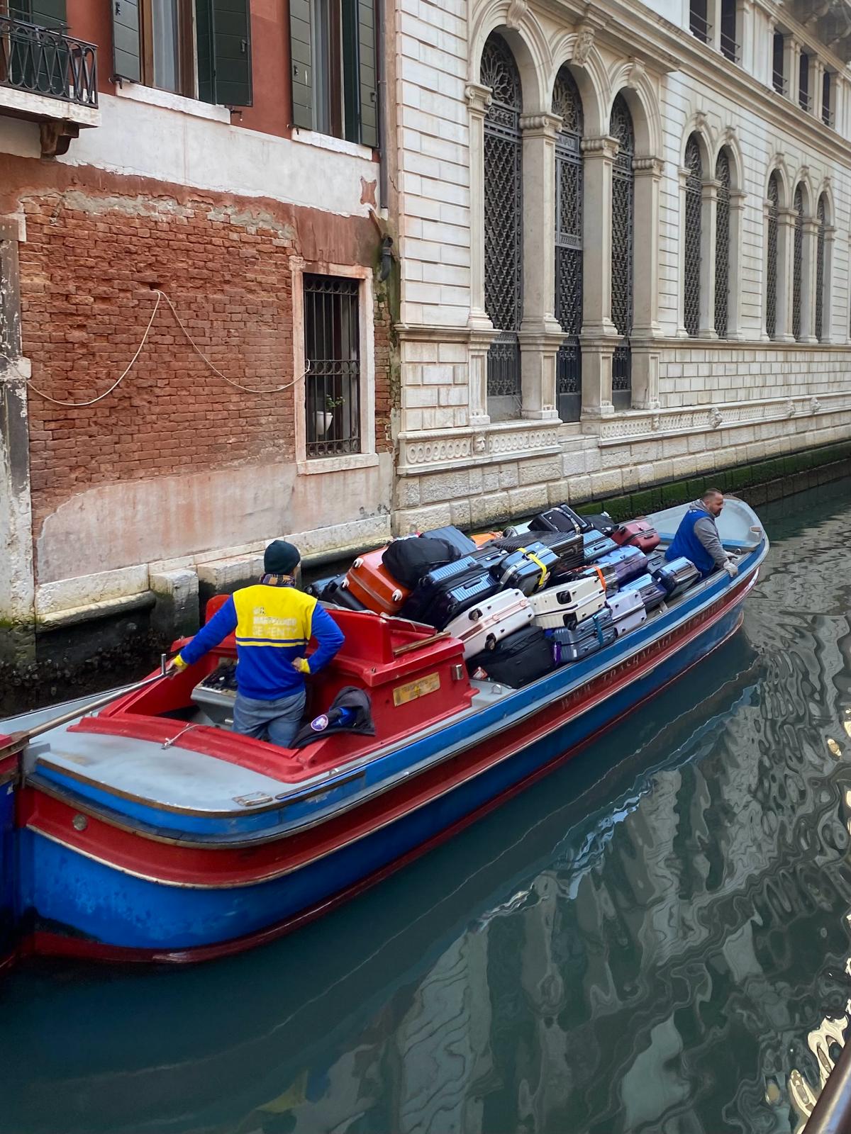 Venezia, turisti, bagagli