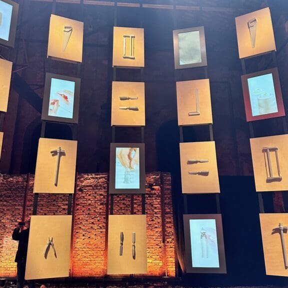 Tod's, i 50 anni del Gommino in Arsenale