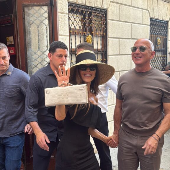 Jeff Bezos Lauren Sanchez