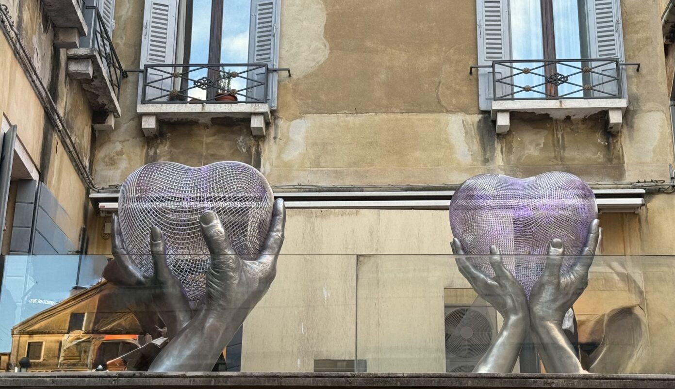 Lorenzo Quinn Galleria Contini